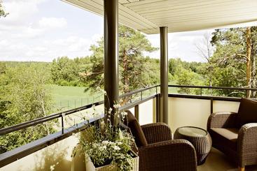 Kyyhkylä Hotel And Manor