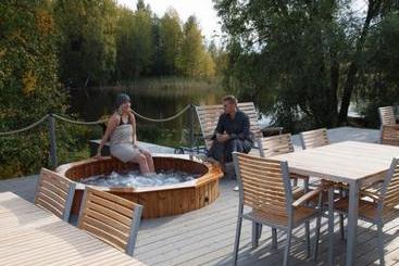 Kyyhkylä Hotel And Manor