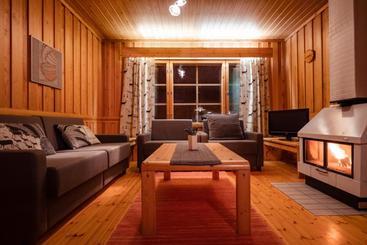 リゾートホテル Pyhän Asteli Log Cottages