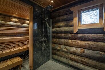 Wilderness Hotel Muotka & Igloos