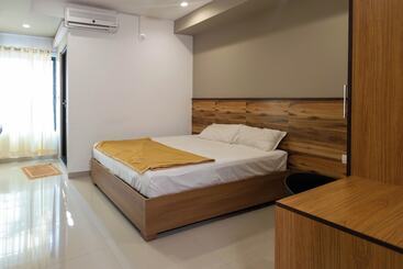 ホテル Aryaas Residency Nettoor