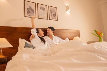 هتل Uppuveli Beach By Dsk