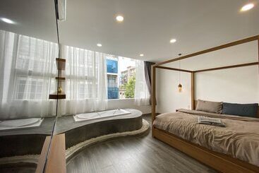 هتل Zeus Living   Harmony Hideout