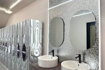 Капсульный Oтель U Capsule