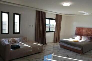 بنسيون Villa Et Piscine, Avec Suites Indépendantes, Proche De Casablanca