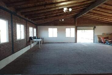 Hostel La Ducha Fria