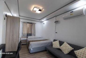 הוסטל Olango Transient   Riverview