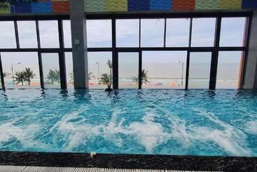 Отель Flamingos Hải Tiến