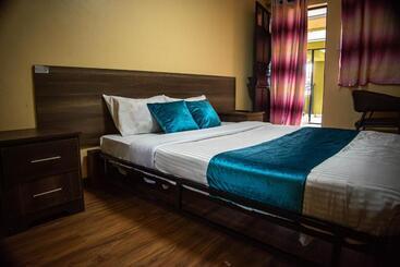 Отель Xanadu Palace