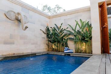 פנסיון Bali Made Escape