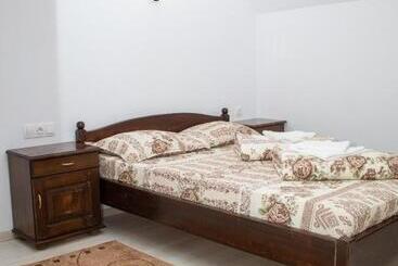 פנסיון Casa Ara