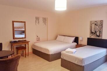 פנסיון Coppermines Lodge