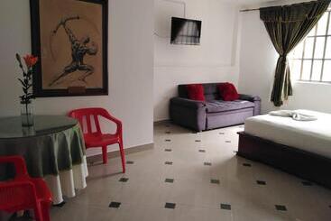 膳宿费 La Gironda