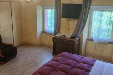 פנסיון Les Hôtes De Labastide