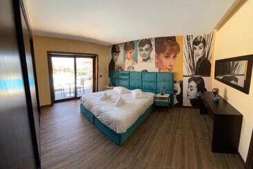 پانسیون Room Audrey Hepburn