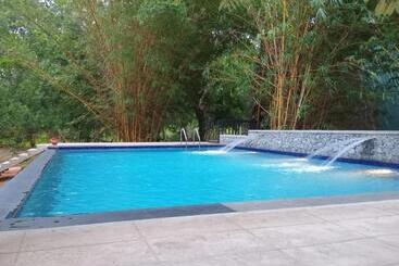 Tantor Resort Habarana