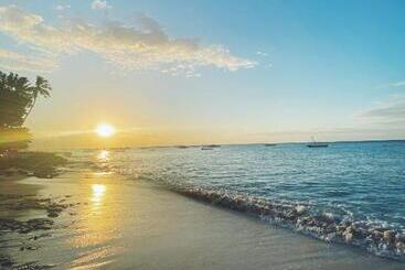 تختخواب و صبحانه Lighthouse Guesthouse