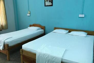 Gnaanams Hotel And Restaurant