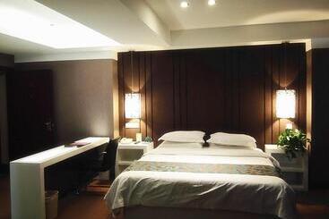 בית מלון כפרי Greentree Inn Shandong Zibo Railway Station Jinjing Avenue Business