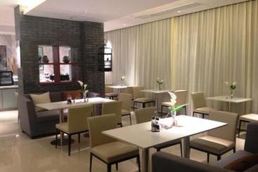 هتل Jinjiang Inn Jiujiang Internation Exhibition Center