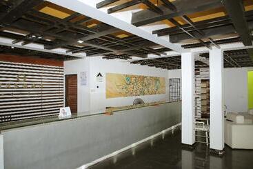 酒店 Subhas Tourist