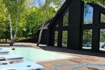 استراحتگاه Tree House Relax Park