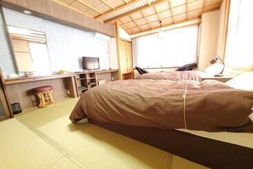 료칸 蔵王温泉 岩清水料理の宿 季の里