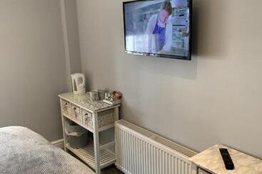 Общежитие Blackbull With Rooms Lower