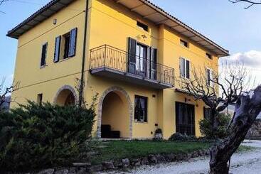 住宿加早餐  La Valle Delle Api