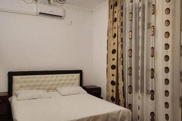 تختخواب و صبحانه Luxinn