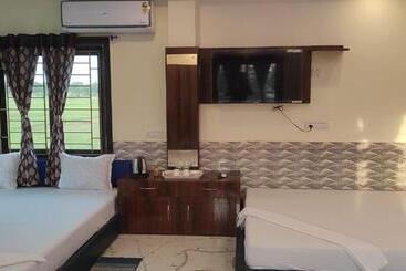 בית מלון כפרי Aspiring Resort