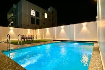 فندق Lavish Homestay