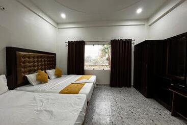 ホテル Vrinda Sarovar