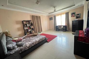 پانسیون Gilanis