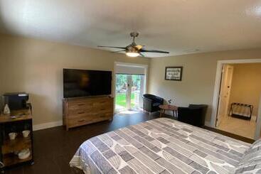 بنسيون Riverbank Guesthouse Wilton Manors
