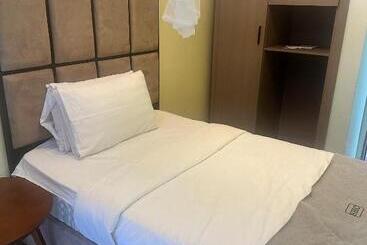 Strikers Hotels And Clubs