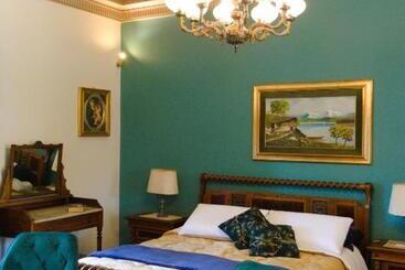 Bed and Breakfast Allure Palace