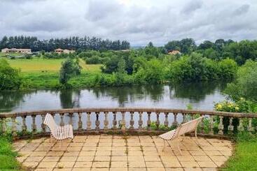 تختخواب و صبحانه Bergerac Chambre D Hôte Oiseaux De Paradis