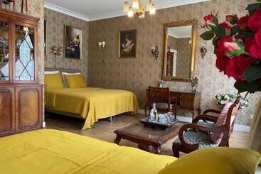 צימר Luxurious Classical Dutch Styled Room In City Centre Of The Hague
