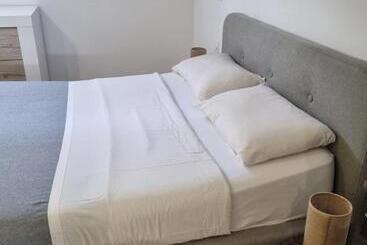 Bed and Breakfast Maison Centre Ville Avec Jardin