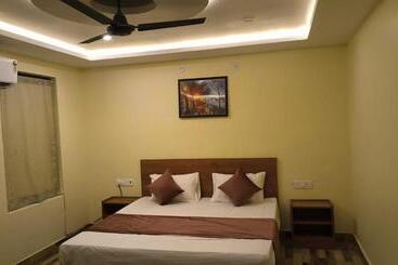 Hill Mountain Hotel And Restraunt