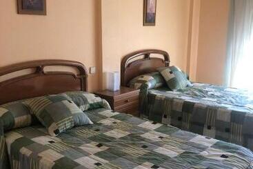 ペンション Hostal Pensión La Torre