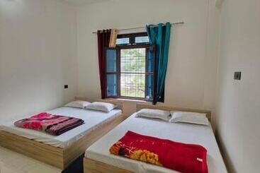 Hotel Abhishek Guest House