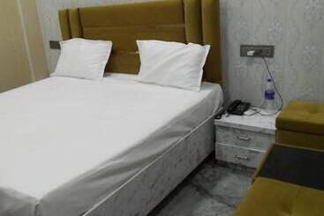 בית מלון כפרי Gaytri Bliss Home Stay