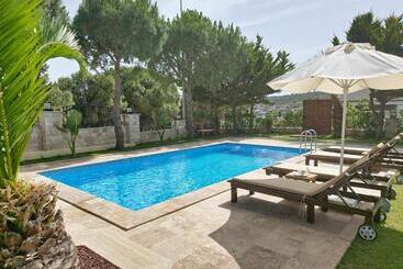 فندق Wind Of Çeşme