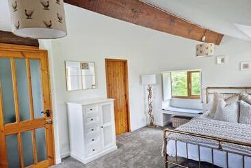 פנסיון Hole House Farm