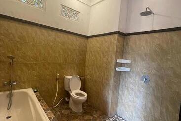 פנסיון Putri Guest House