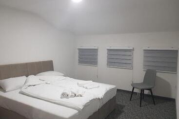 هتل آپارتمان Poslovno Edukativni Centar