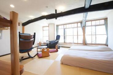 Рёкан ワインとお宿千歳chitose