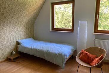 تختخواب و صبحانه Haus Am Alten Berg